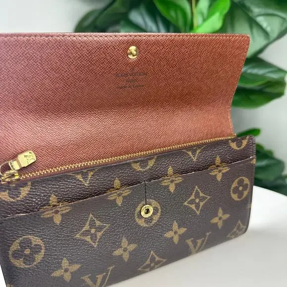 💎✨AuthenticLouis Vuitton Sarah Wallet